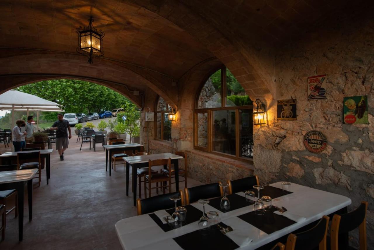 Hostal La Salut De Terrades Exterior photo