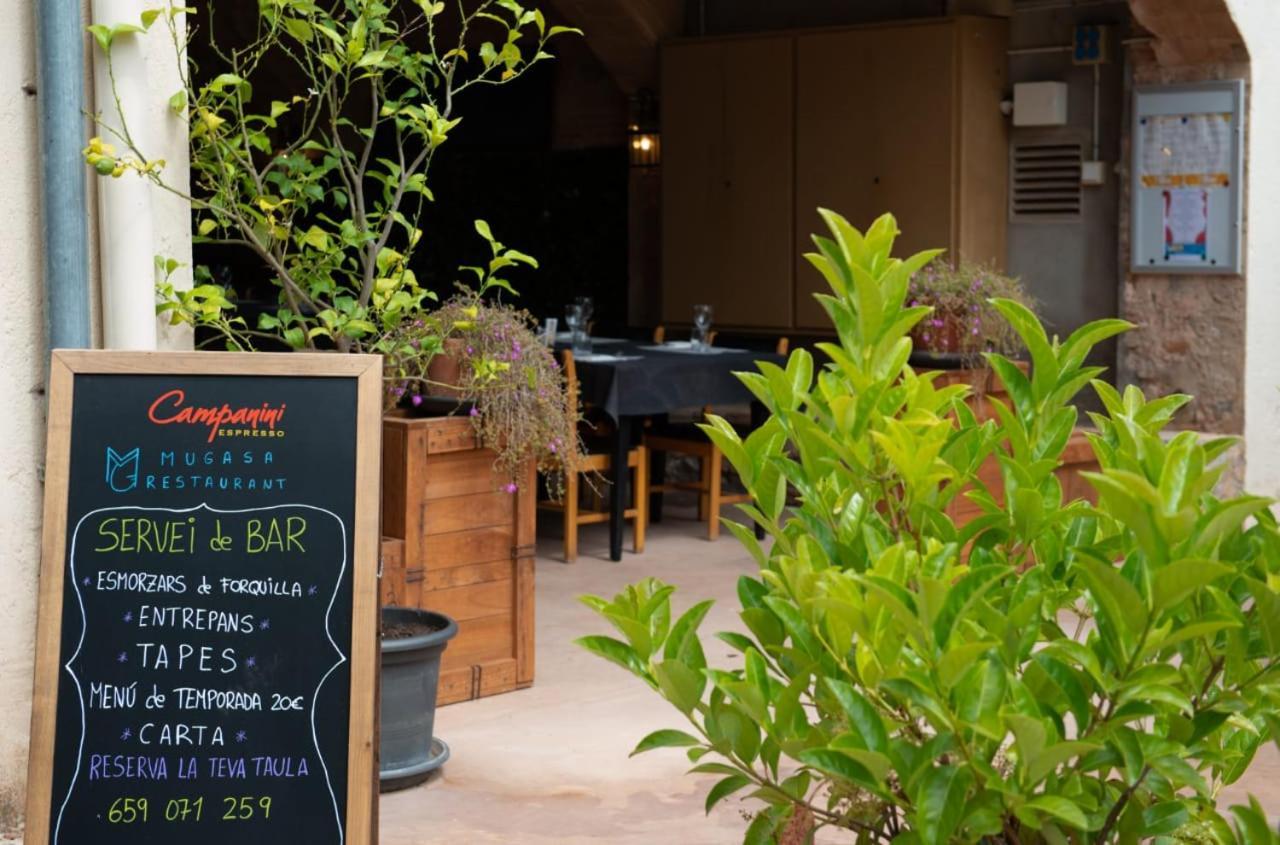 Hostal La Salut De Terrades Exterior photo