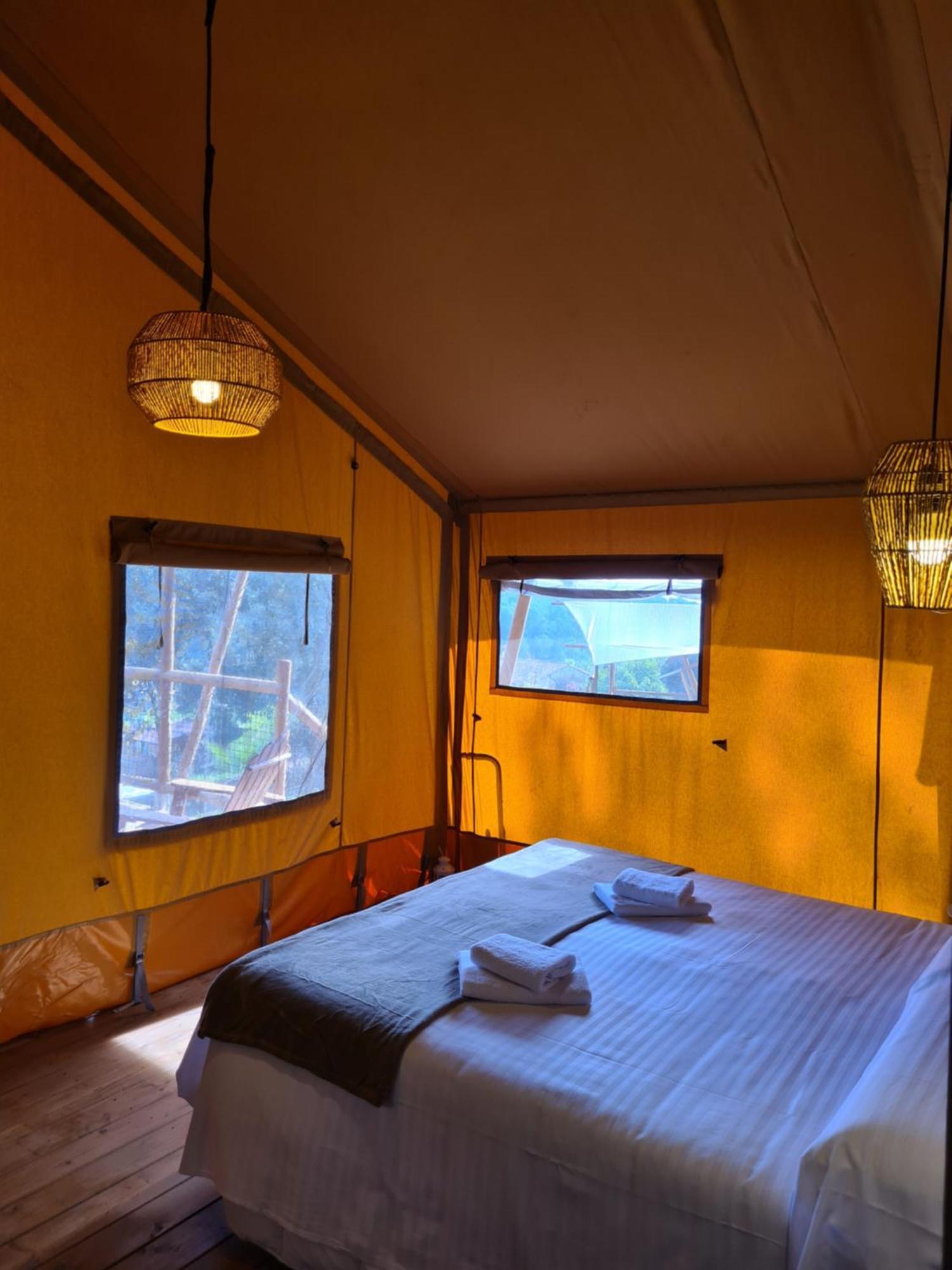 Hostal La Salut De Terrades Exterior photo